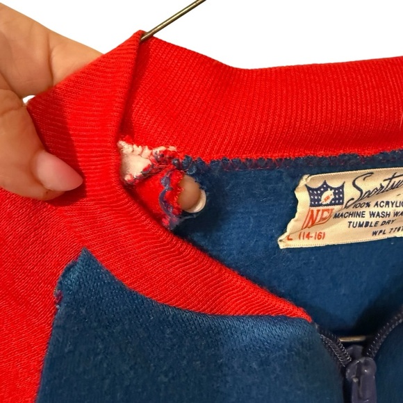 Vintage NFLHouston oilers blue Red and Blue terrycloth Jacket size 14-16 large - Picture 11 of 11
